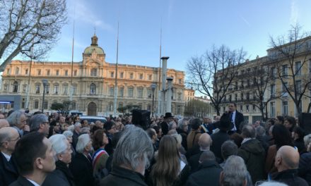 Rassemblement pour Madame Mireille Knoll à Marseille : Plus de 800 personnes se sont réunies face à la Préfecture des Bouches du Rhône ce Mercredi 28 Mars